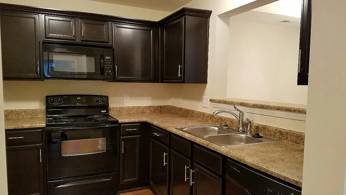 2 bed, 1248 sqft, $1,600 — Photo 3