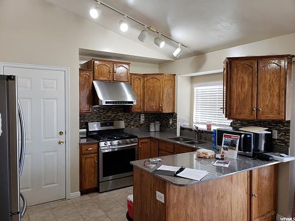 4th image of 3580 S Lionheart Way