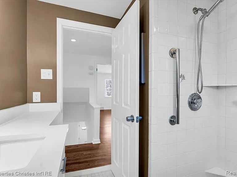 1035 N Old Woodward Ave #5 — Photo 23
