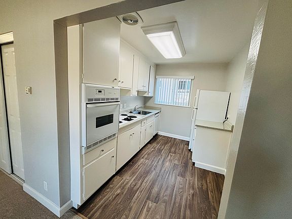 5th image of 22 Coleman Pl #15