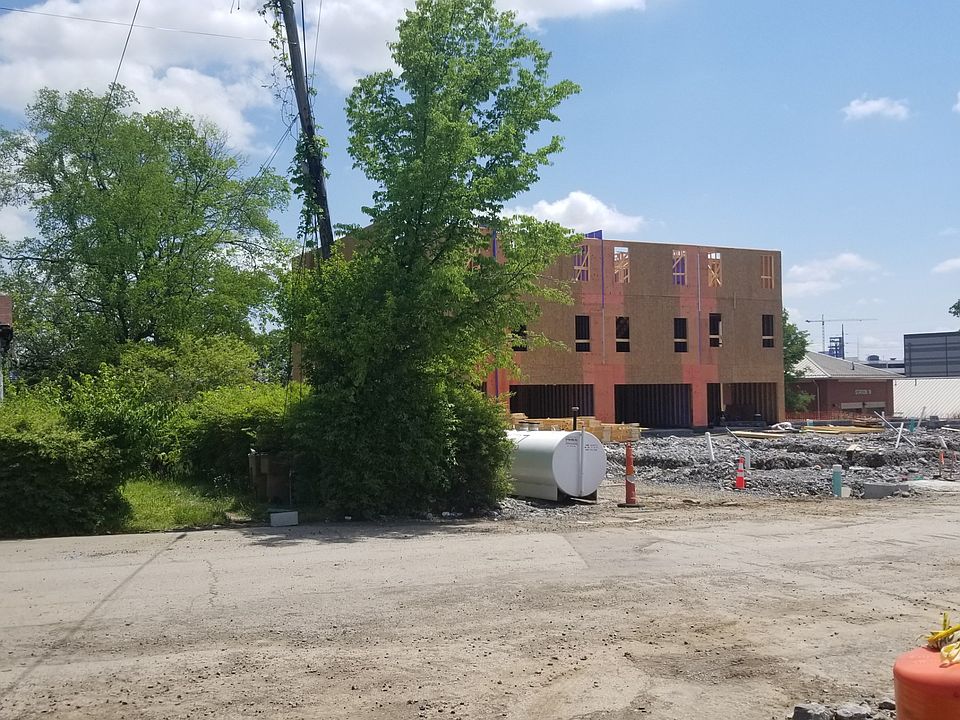 2nd image of 521 27th Ave N