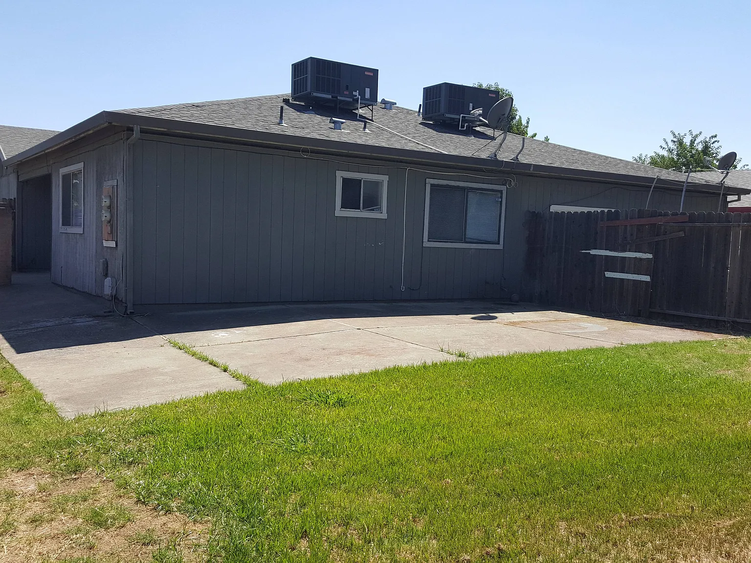 2 bed, 1000 sqft, $1,800 — Photo 3