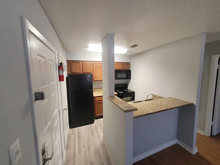 Madeira Apartments at Live Oak — Photo 54