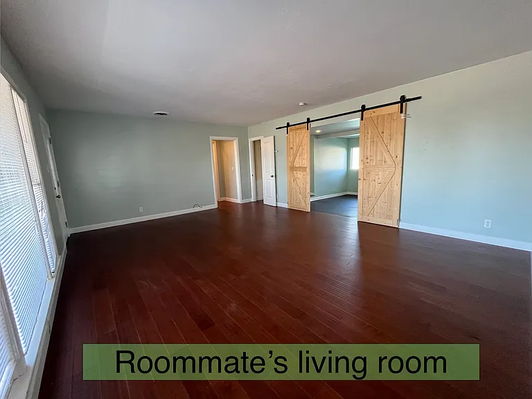 535 W Fig St — Photo 13