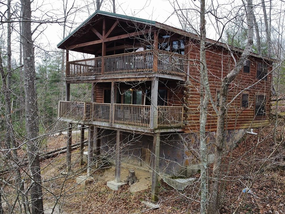 1st image of 111 Lookout Ridge Rd