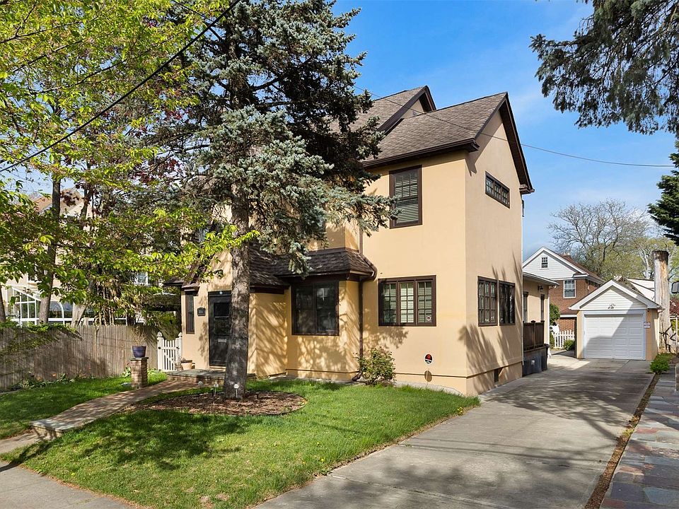 3211 156th Street, Flushing, NY 11354 Zillow