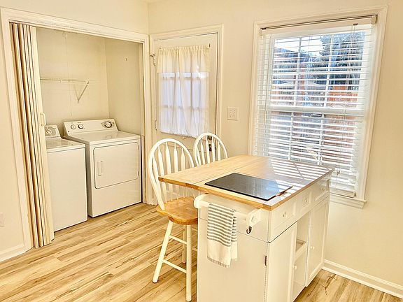 3rd image of 4648 Old Lantern Way
