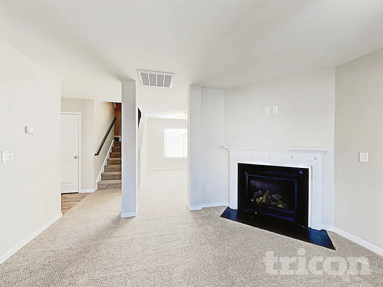 429 Victory Ln — Photo 4