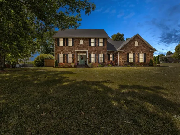 309 Fox Chase Ct, Mount Sterling, KY 40353