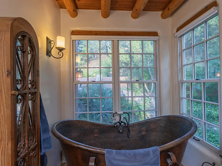 100 Tesuque Village Rd — Photo 24