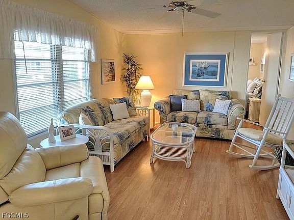 4th image of 47 Poinsettia Dr