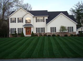 7 Christinamarie Dr, Clifton Park, NY 12065