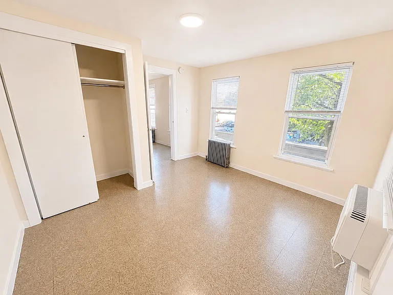 4 N Bleeker St #4 — Photo 8