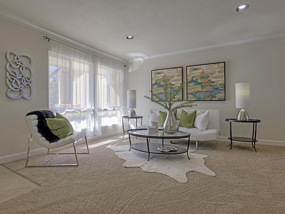 3rd image of 3021 Los Prados St APT 225
