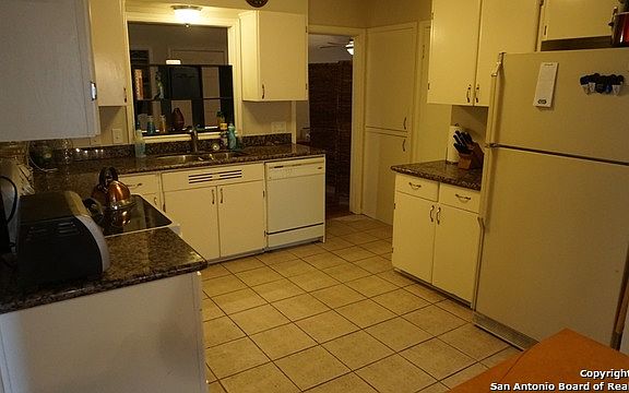 4th image of 439 Timberlane Dr