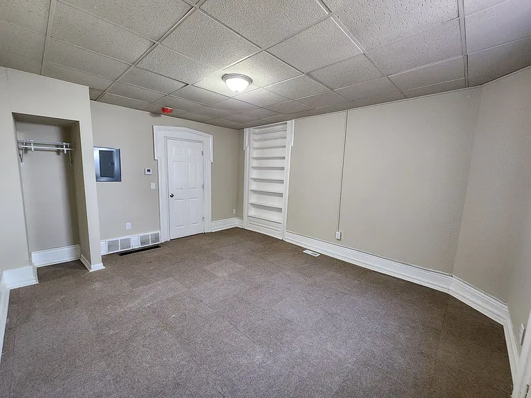 613 E Robinson St — Photo 10
