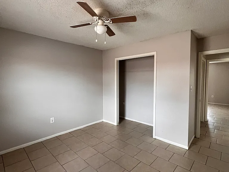 1605 University Pkwy #11 — Photo 9