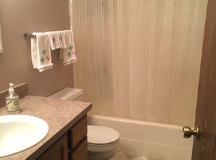 9470 Ranchview Ln N, Maple Grove, MN 55369