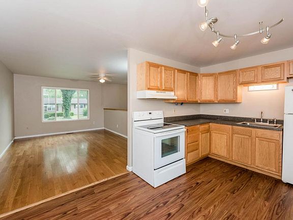 4th image of 1004 W Nixon Dr