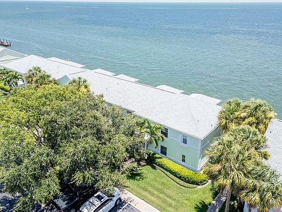 5th image of 5118 COQUINA KEY DRIVE SE #C