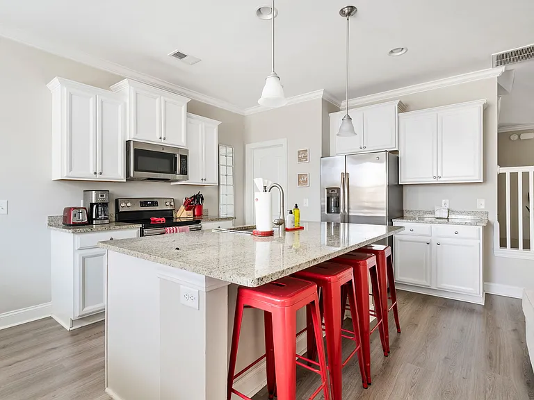 4101 Hartland St — Photo 13