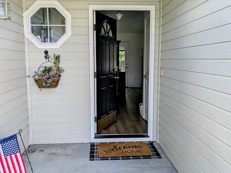 1341 N Shreveport Ave — Photo 2
