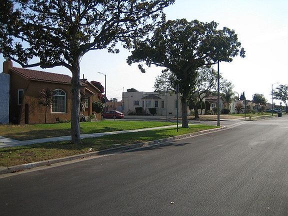 3rd image of 1950 W 84th Pl