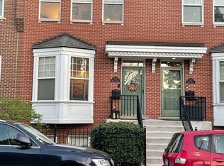 229 W Goethe St, Chicago, IL 60610