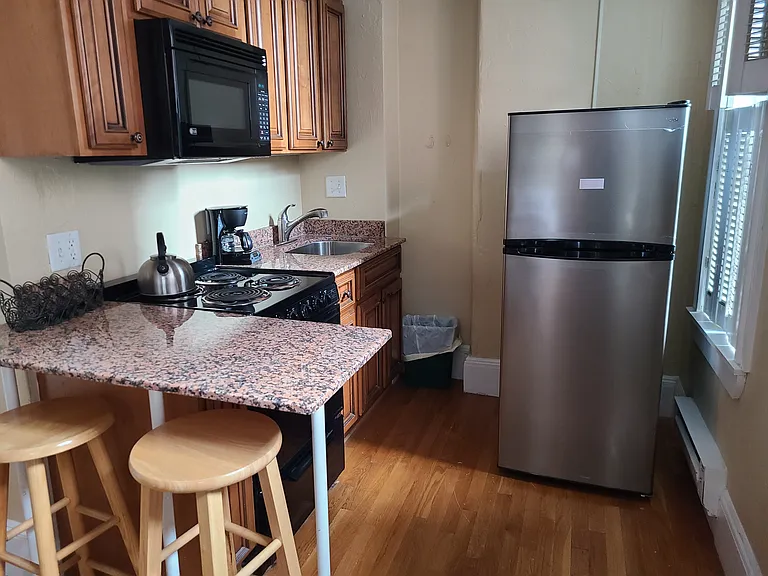 48 Hereford St #4 — Photo 5