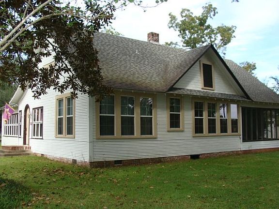 4th image of 306 Cecil Doyle Dr