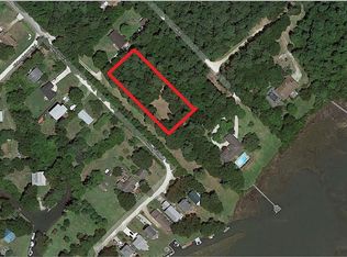 21 Hickory Point Rd, Hampstead, NC 28443