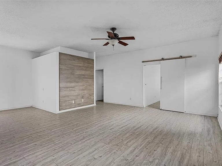 5673 Parkview Lake Dr — Photo 10