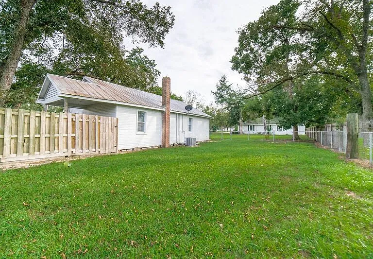 518 Railroad St — Photo 35