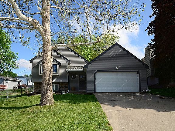 2nd image of 10618 Himebaugh Ave