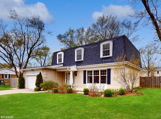 1150 White Mountain Dr, Northbrook, IL