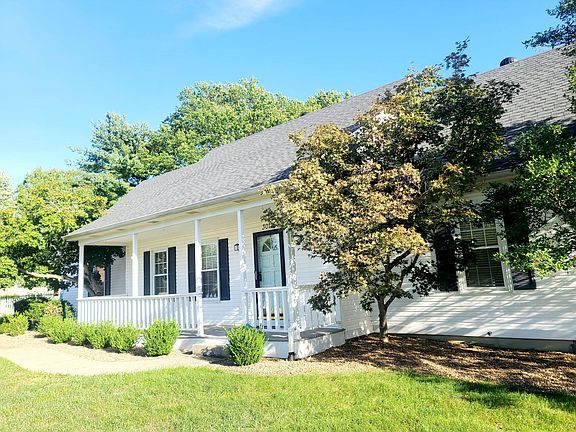 2nd image of 3012 Sir Willoughby Ct