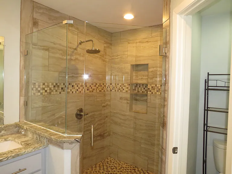 1026 Thomas St — Photo 25