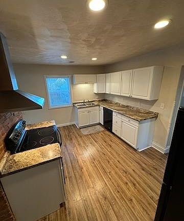 Great kitchen with appliances