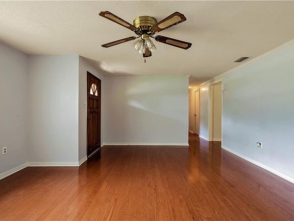 5th image of 5108 Twin Pine Dr