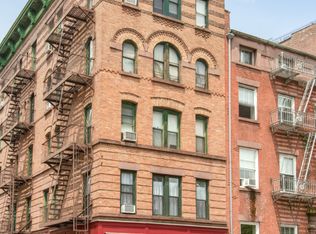 2 Bethune St APT 4A, New York, NY 10014