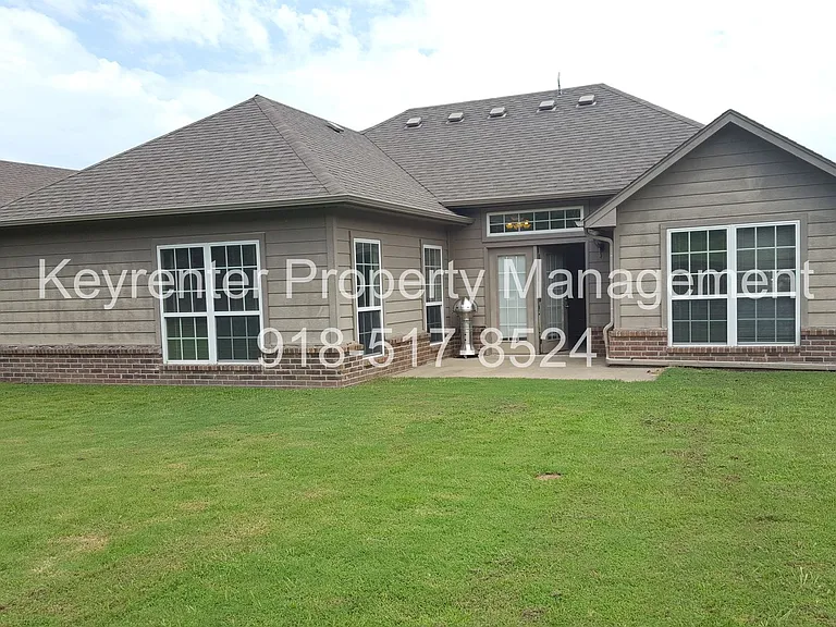 25620 Briar Dr — Photo 14