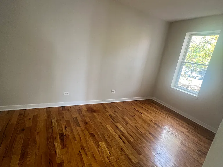 1052 N Avers Ave #1F — Photo 15