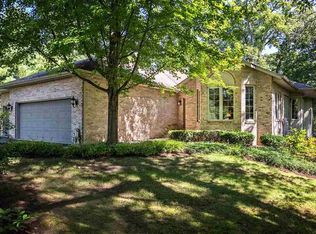 3160 E Ridgewood Ct, Oregon, IL 61061