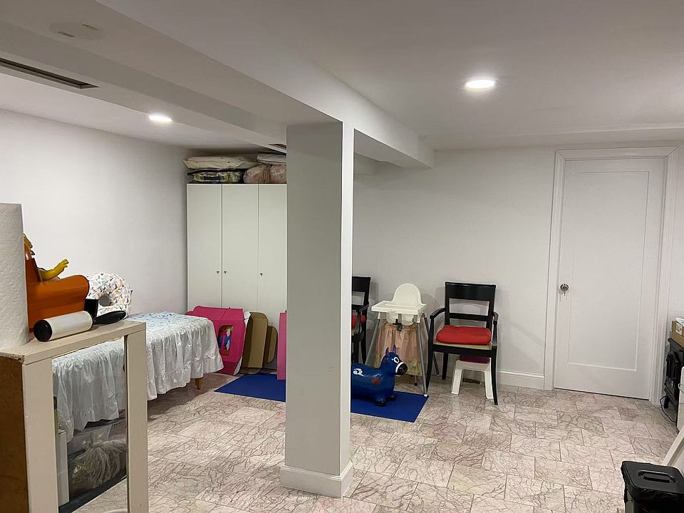 1st image of 7725 169th St #1