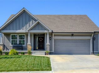 5007 NE 102nd St, Kansas City, MO 64156