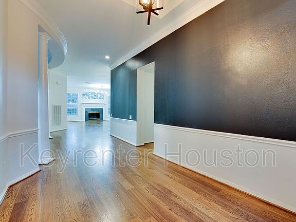 3rd image of 13706 Holly Lynn Ln