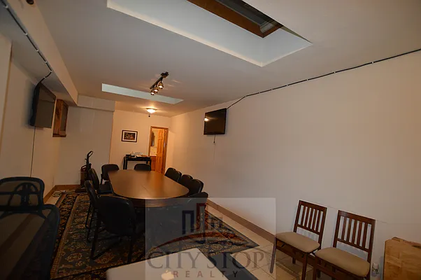 Rented by City Stop Realty | media 7