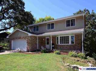 5220 S 77th St, Ralston, NE 68127