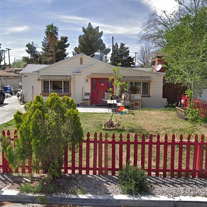 1st image of 1048 Yucca Ave