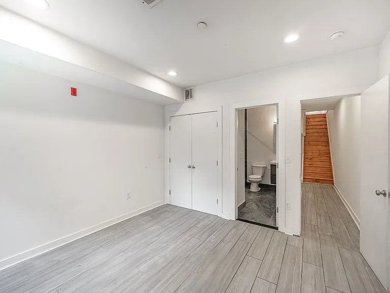 1642 N Marshall Street — Photo 13